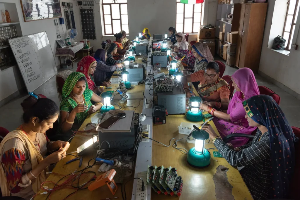 barefoot-college-famous-for-women-empowerment-self-reliance